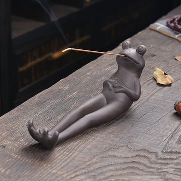 zensoullab Purple Clay Frog Incense Holder Incense Burner for Home Indoor Use Agarwood Sandalwood Incense Holder Incense Tray Incense Burner Incense Stand Incense Burner