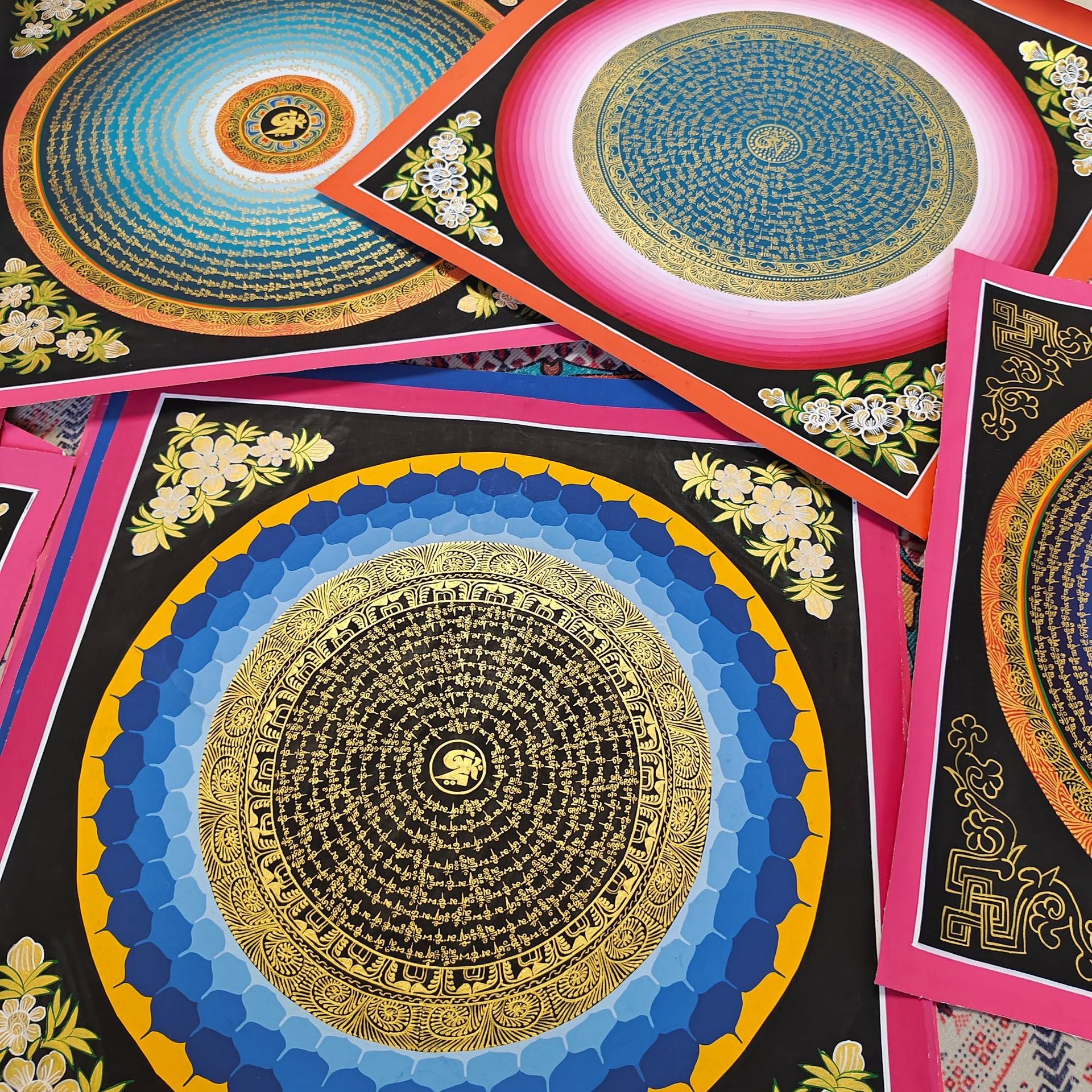 zensoullab Nepal Hand-painted Thangka Six-Word Mantra Mandala Mandala Sutra Decorative Painting Living Room Entrance Hanging Painting