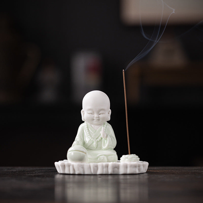 zensoullab Ceramic Little Monk Incense Burner Coil Incense Stick Home Indoor Sandalwood Incense Burner Tea Ceremony Aromatherapy Burner Incense Box Ornament