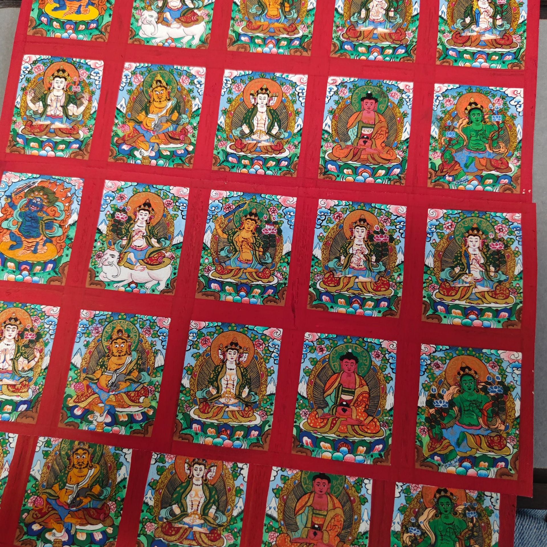 zensoullab Nepal Hand-painted Zodiac Buddha Guardian Buddha Thangka Manjushri Yellow God of Wealth Green Tara Samantabhadra Small Thangka Pendant