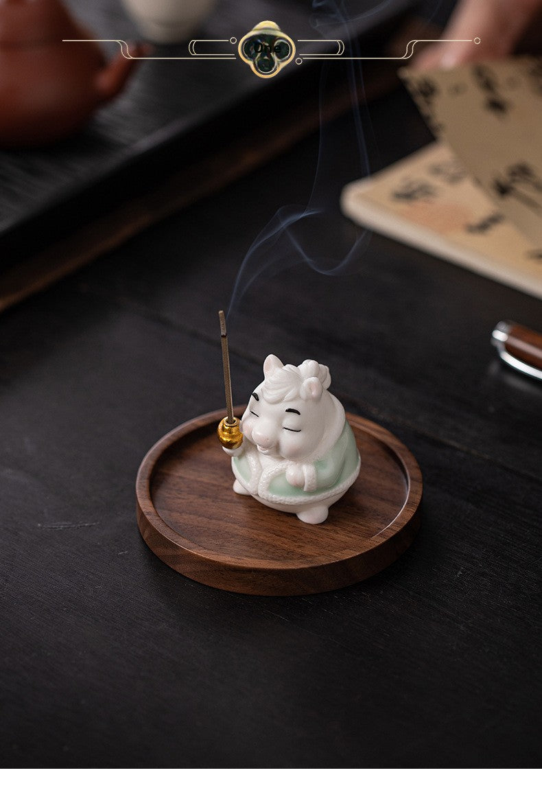 zensoullab Creative Ceramic Little Fortune Horse Incense Burner Cute Incense Holder Incense Stand Incense Tray Year of the Horse Mascot Aromatherapy Burner Incense Ceremony Ornament