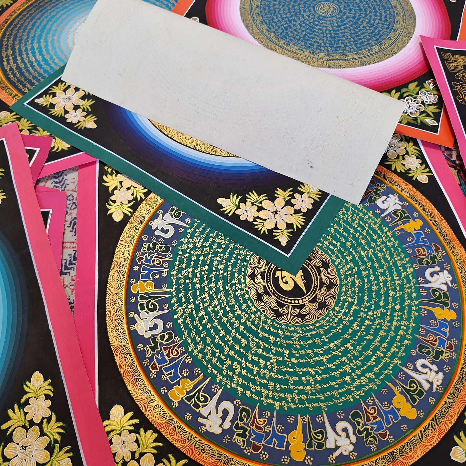 zensoullab Nepal Hand-painted Thangka Six-Word Mantra Mandala Mandala Sutra Decorative Painting Living Room Entrance Hanging Painting