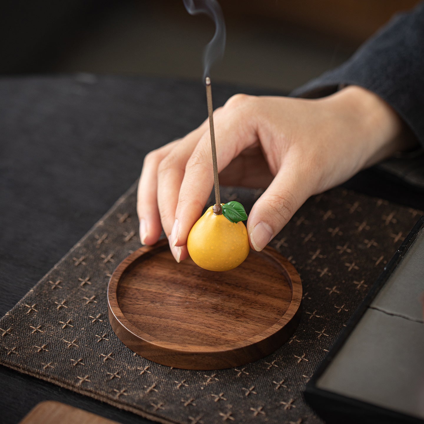 zensoullab Blessing Peace Creative Ceramic Small Pomelo Incense Socket Zen Tea Room Desktop Aromatherapy Burner Stand Incense Burner