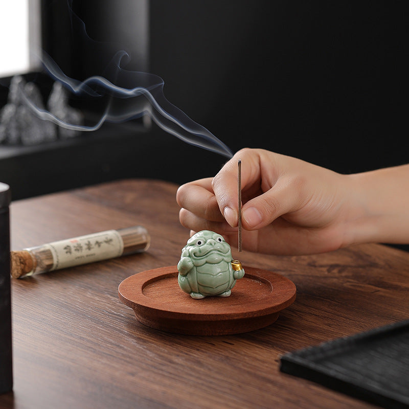 zensoullab Creative Lucky Golden Toad Incense Burner Cute Incense Holder Personalized Home Indoor Tea Room Standing Incense Stick Aromatherapy Burner Ornament