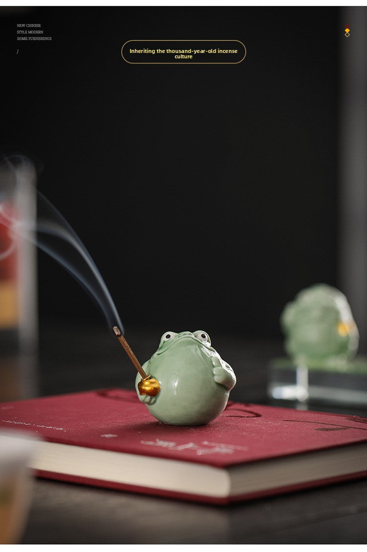 zensoullab Creative Lucky Golden Toad Incense Burner Cute Incense Holder Personalized Home Indoor Tea Room Standing Incense Stick Aromatherapy Burner Ornament