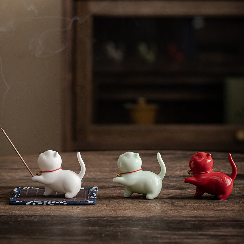 zensoullab Creative Cute Little Cat Ceramic Ornament Soft Healing Tea Pet Pen Holder Home Indoor Sandalwood Incense Holder Incense Tool