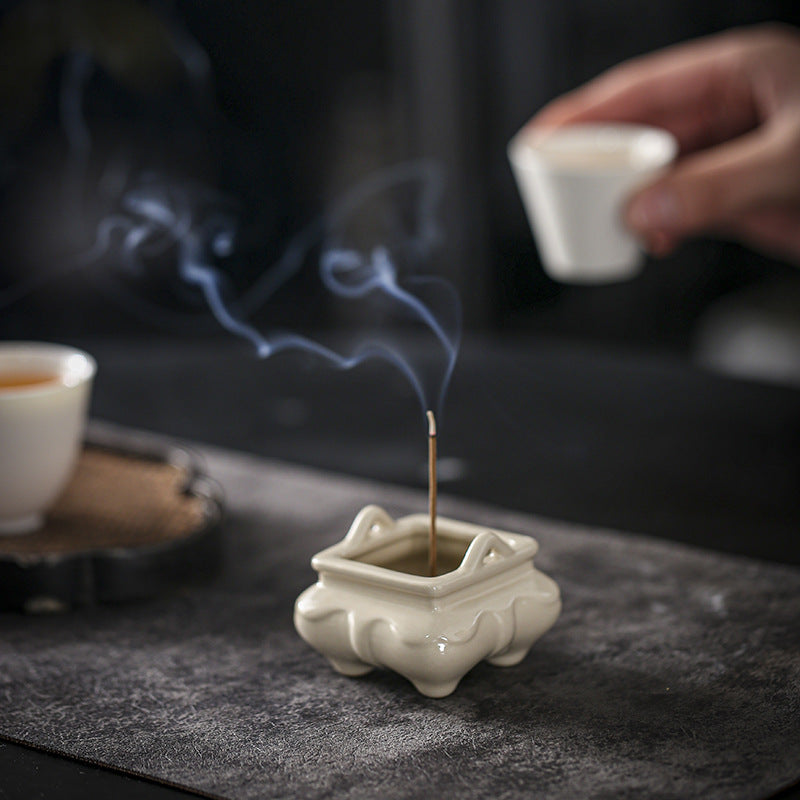 zensoullab Chinese Style Ceramic Incense Burner Tea Room Home Use Offering Four-Legged Incense Burner Portable Desktop Incense Holder Incense Ceremony Zen Ornament