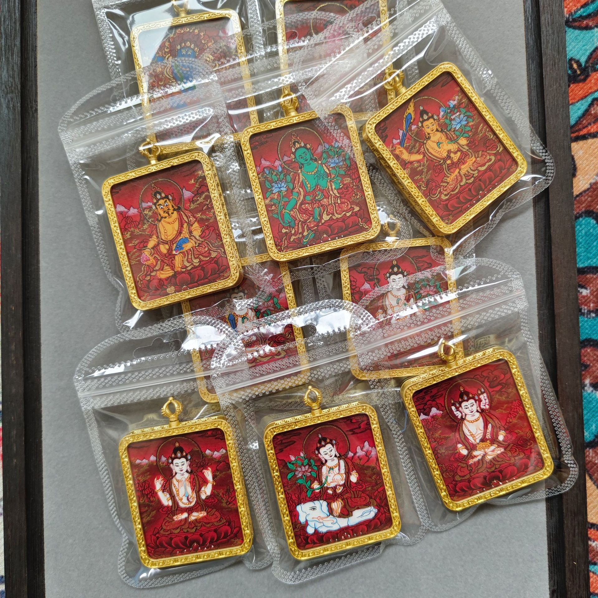 zensoullab Nepal Hand-painted Eight Guardian Deities Twelve Zodiacs Nativ Buddha Portable Thangka God of Wealth Green Tara Necklace Pendant
