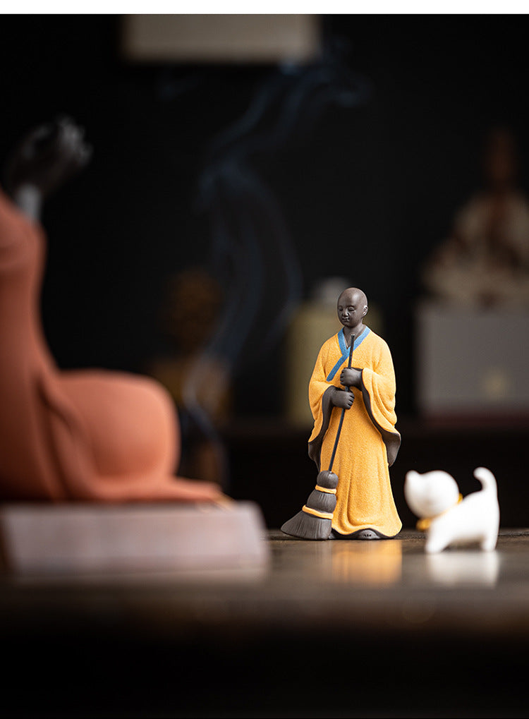 zensoullab Creative Ceramic Figure Sweeping Monk Zen Little Monk Ornament Home Living Room Curio Shelf Tea Room Bonsai Decoration