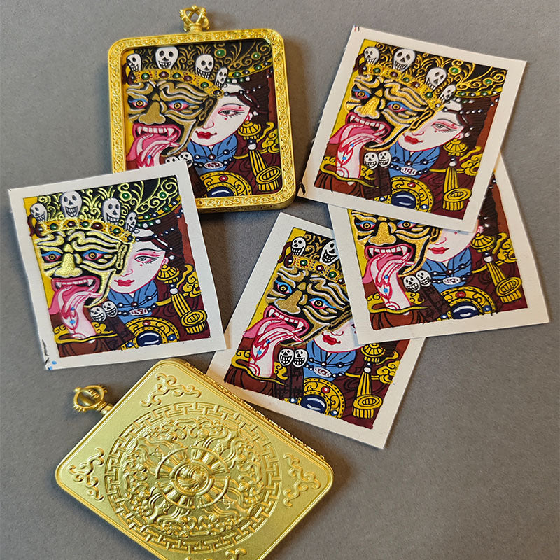 zensoullab Nepal Hand-painted Female God of Wealth Thangka Zaka Ram Past and Present Life Tibetan God of Wealth Small Thangka Gawu Box Pendant