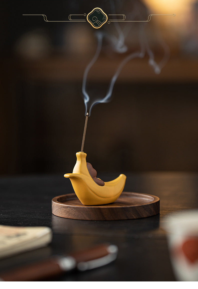 zensoullab Ceramic Banana Incense Burner for Home Use, Indoor Incense Holder, Zen Tea Ceremony Aromatherapy Burner