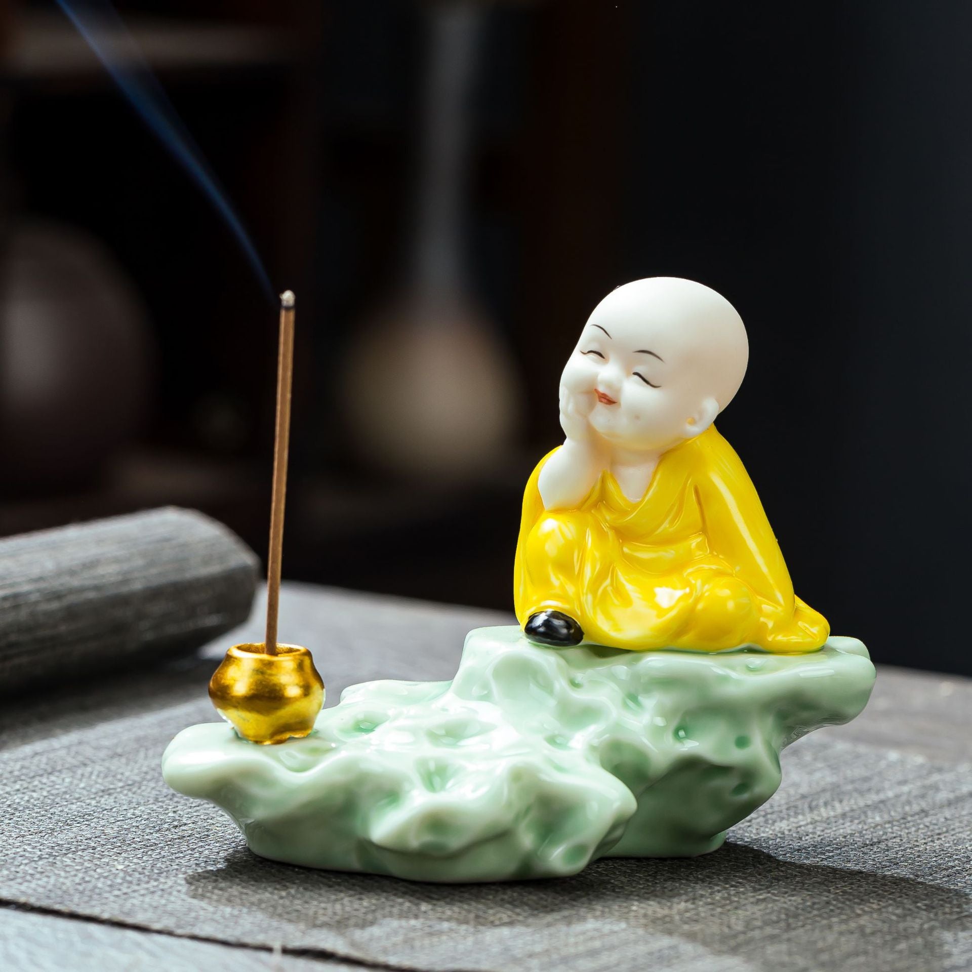 zensoullab Zen Ceramic Little Monk Incense Holder Tea Ceremony Ornament for Home Living Room Indoor Tea Room Sandalwood Sitting Incense Dragging Incense Burner