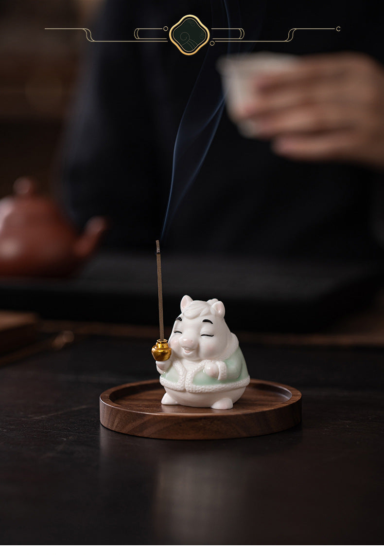 zensoullab Creative Ceramic Little Fortune Horse Incense Burner Cute Incense Holder Incense Stand Incense Tray Year of the Horse Mascot Aromatherapy Burner Incense Ceremony Ornament