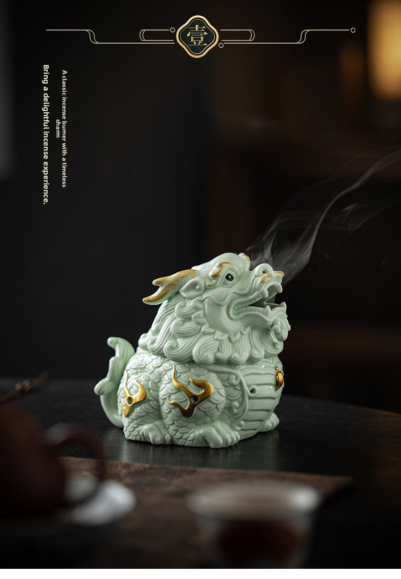 Zensoullab Creative Ceramic KIRIN Incense Coil Burner Home Indoor Auspicious Beast Incense Burner Sandalwood Agarwood Point Incense Box Desktop Incense Ceremony Decoration