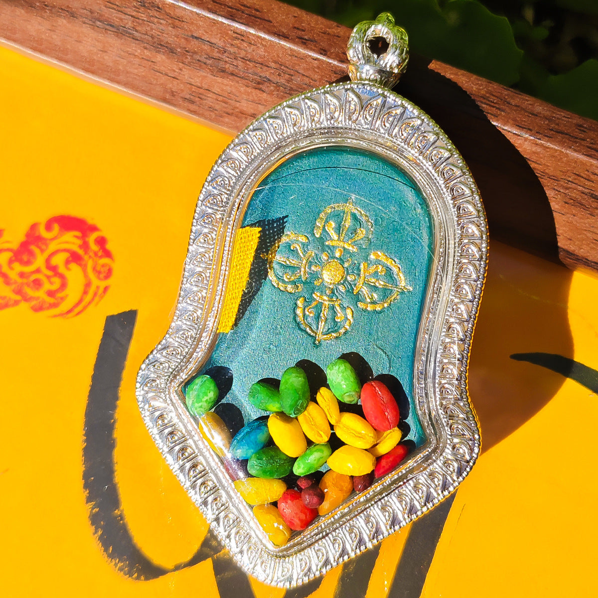 zensoullab Rubbing Thangka Hand-painted 3D Black God of Wealth Tibetan Painted Buddha Small Thangka Buddha Amulet Tibetan Silver Pendant Necklace for Men and Women