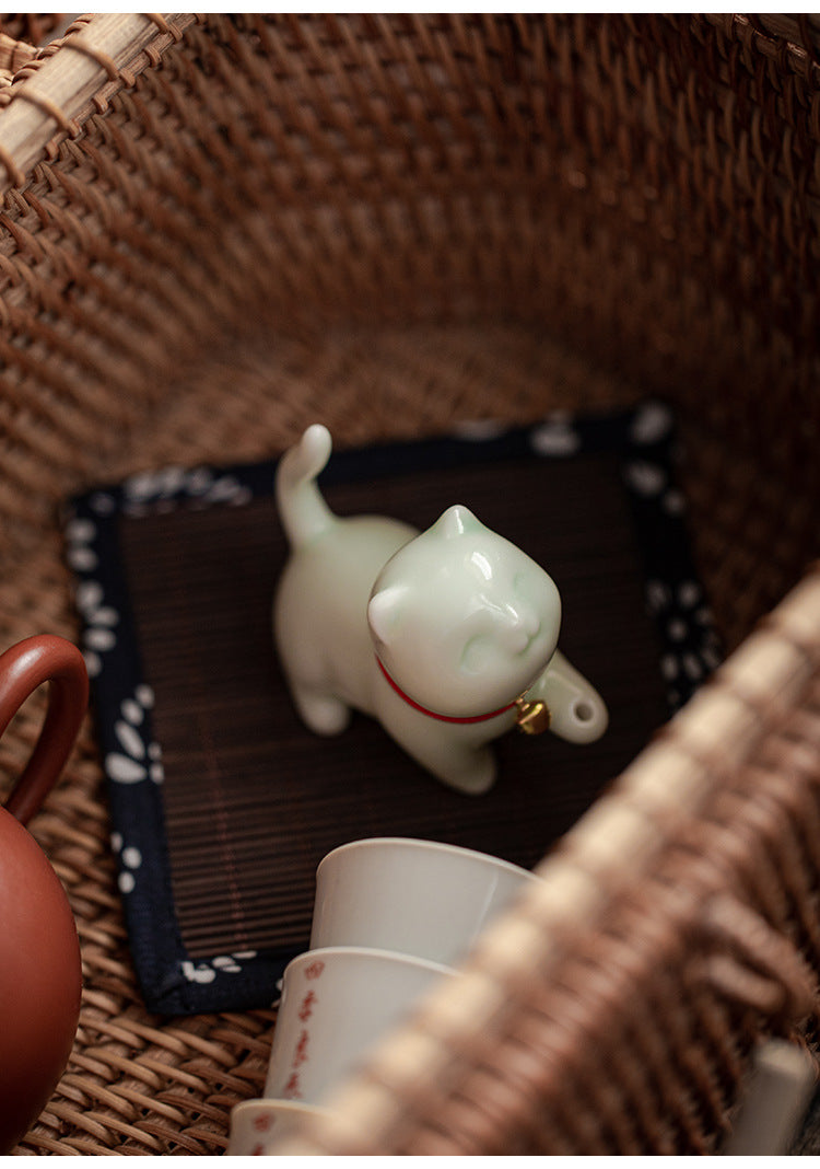 zensoullab Creative Cute Little Cat Ceramic Ornament Soft Healing Tea Pet Pen Holder Home Indoor Sandalwood Incense Holder Incense Tool