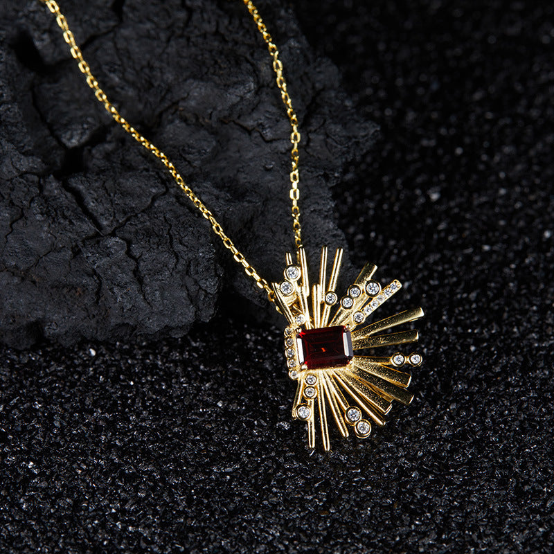 zensoullab Niche Design Hot Sale s925Silver Inlaid Natural Garnet Necklace for Women, Light Luxury Blooming Design Collarbone Chain