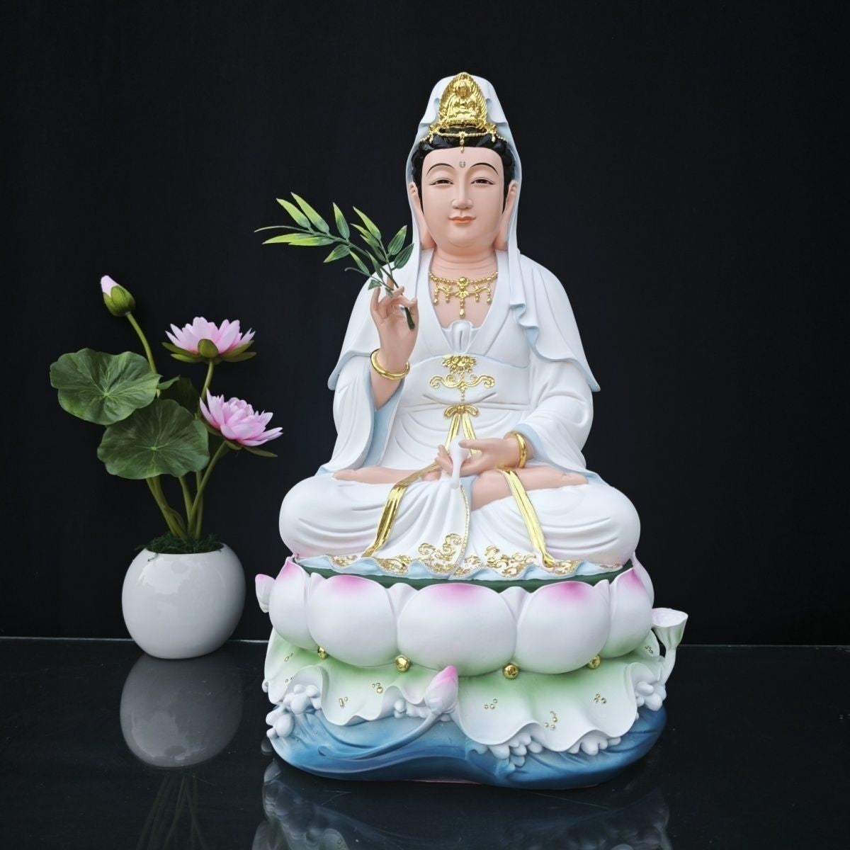 Avalokiteshvara Bodhisattva on Lotus Throne Statue