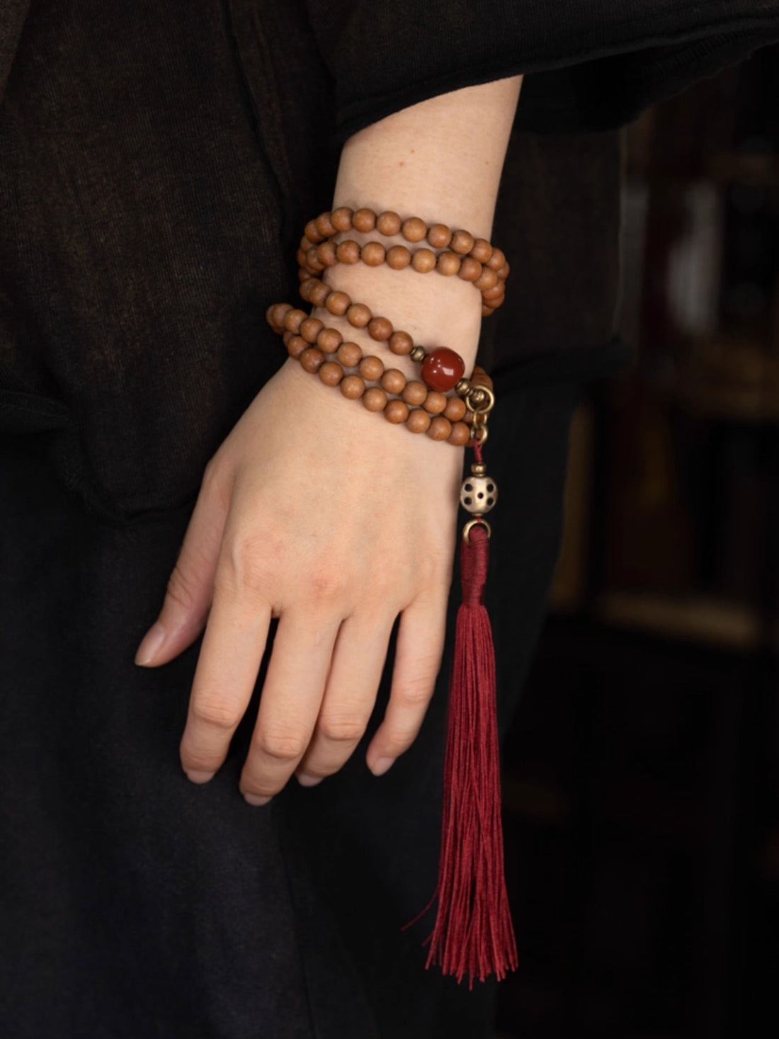 Heartwood Serenity – 8mm Sandalwood & Agate Tassel Mala Necklace/Bracelet (Multi-Layer)