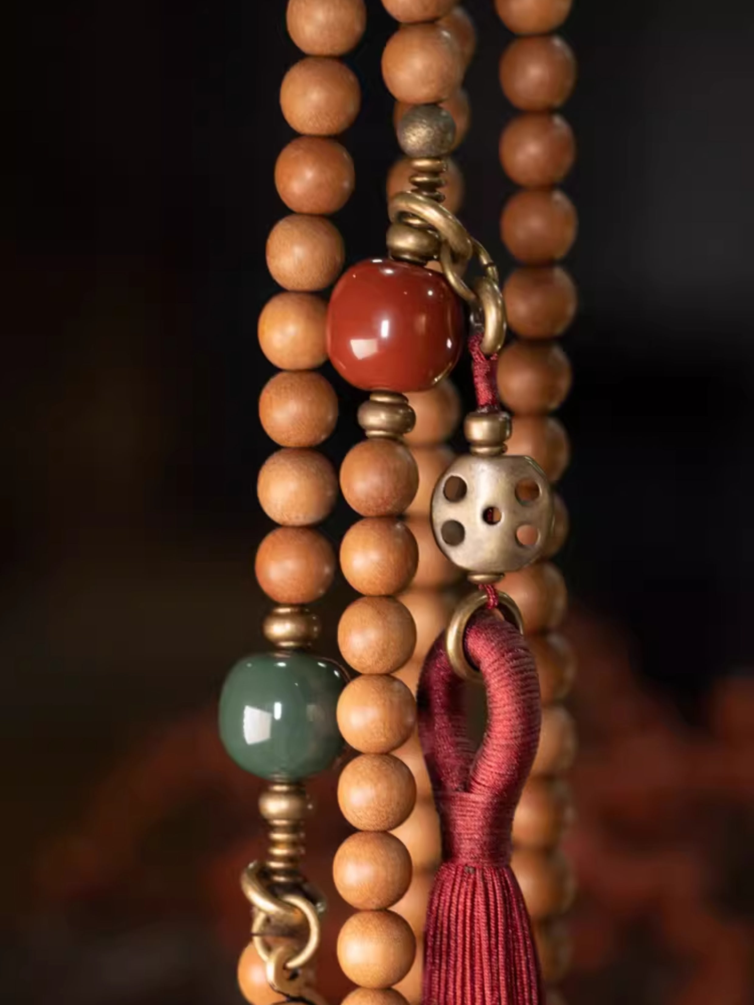 Heartwood Serenity – 8mm Sandalwood & Agate Tassel Mala Necklace/Bracelet (Multi-Layer)