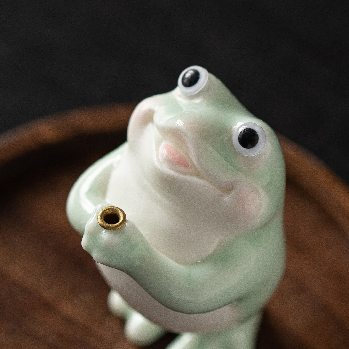 zensoullab Ceramic Wishing Frog Incense Burner for Home Indoor Use, Agarwood Sandalwood Incense Holder, Cute Tea Table Aromatherapy Burner Ornament