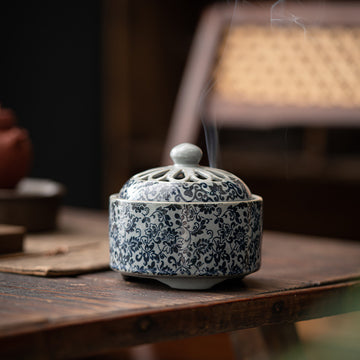 zensoullab Blue and White Twining Lotus Coil Incense Burner Ancient Pottery Clay Antique Ceramic Coil Incense Aromatherapy Ornament Incense Burner Home Incense Holder Incense Ceremony