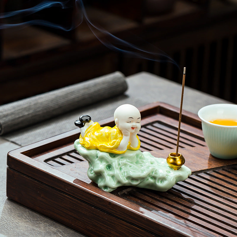 zensoullab Zen Ceramic Little Monk Incense Holder Tea Ceremony Ornament for Home Living Room Indoor Tea Room Sandalwood Sitting Incense Dragging Incense Burner