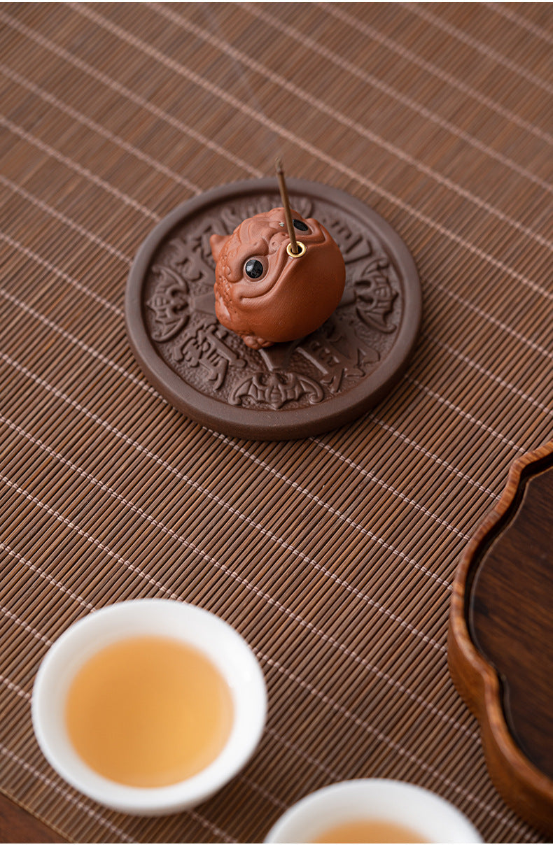 zensoullab Creative Ceramic Cute Fortune Golden Toad Purple Clay Tea Pet Ornament Aromatherapy Burner Home Indoor Incense Holder Incense Stand Incense Ceremony