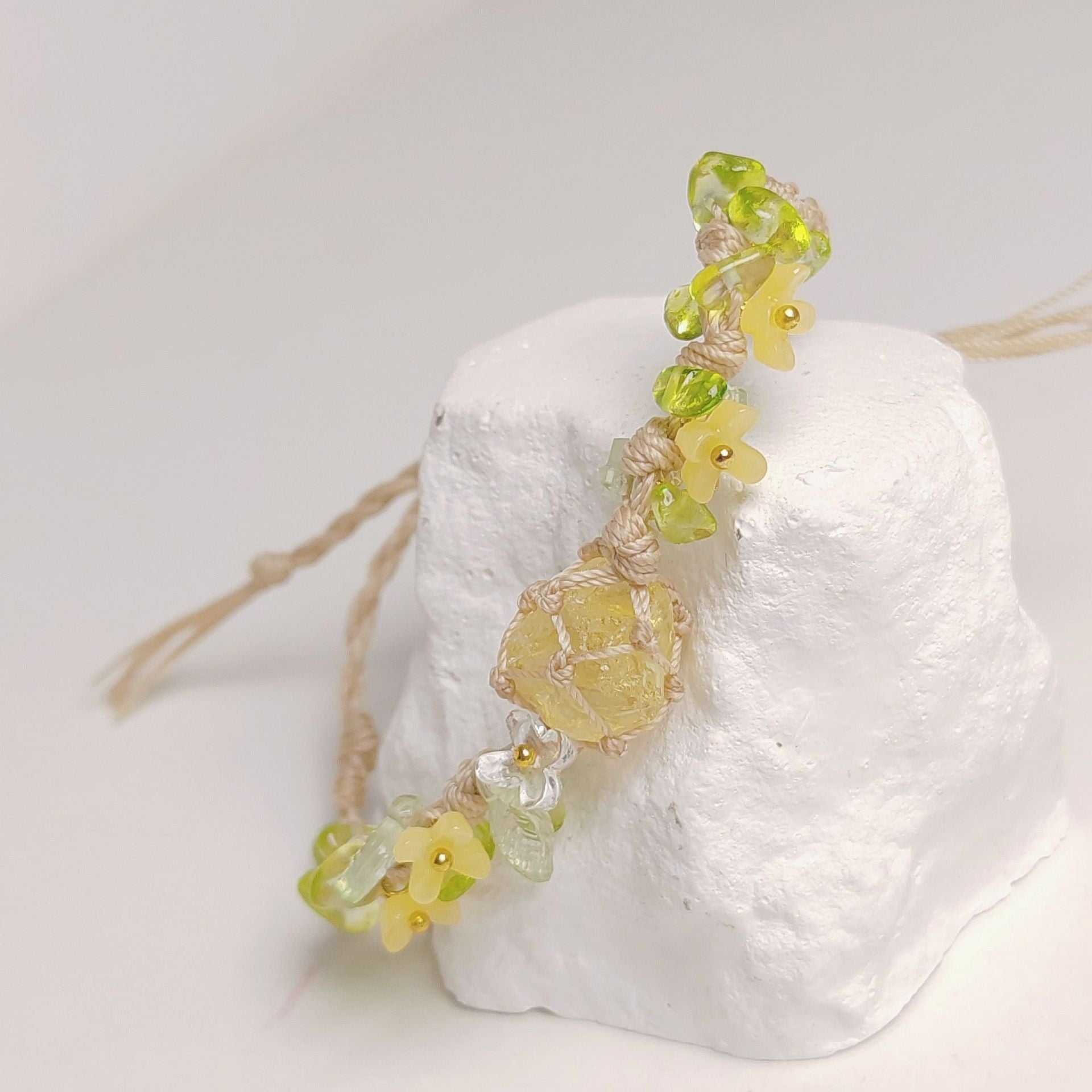 zensoullab Gardenia Blossom Soft Candy Forest Style Yellow Glass Handmade Woven Net Bag Bracelet Versatile Style Bracelet Beads Lily of the Valley