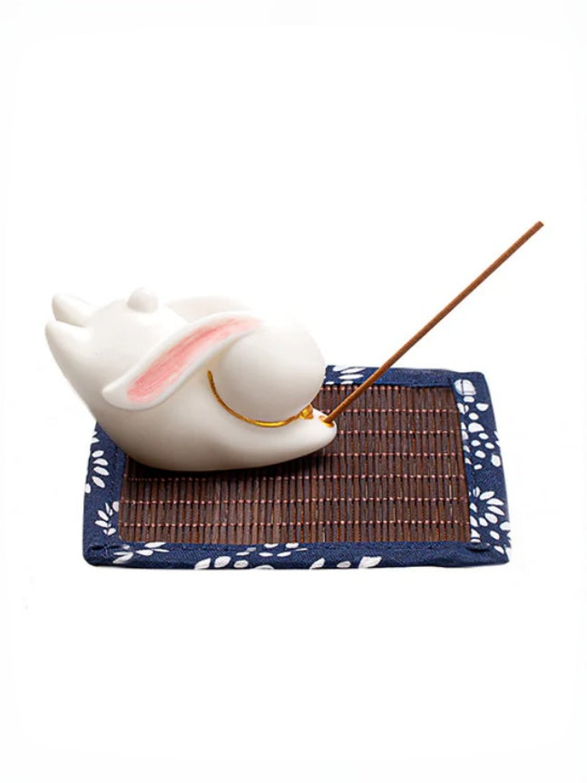 Zensoullab Creative Cute Little White Rabbit Ceramic Aromatherapy Stove Decoration Tea Ornaments Cover Living Room Home Incense Sandalwood Incense Stick Holder