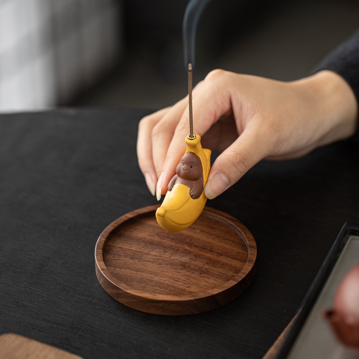 zensoullab Ceramic Banana Incense Burner for Home Use, Indoor Incense Holder, Zen Tea Ceremony Aromatherapy Burner